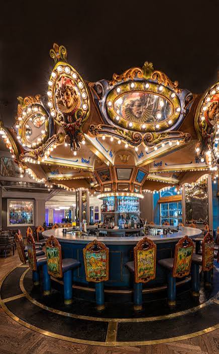 Hotel Monteleone & Carousel Bar