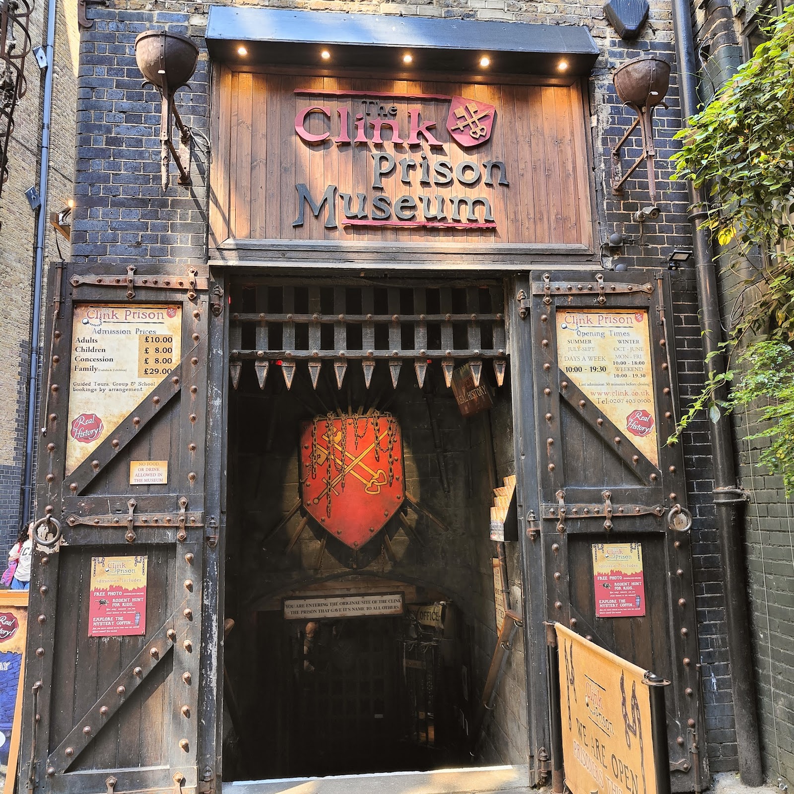 The Clink & the Golden Hinde